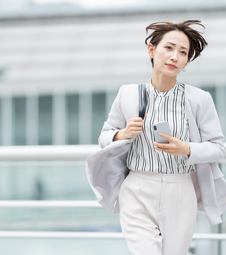 忙しい朝が変わる塗らない「リップ」描かない「眉」