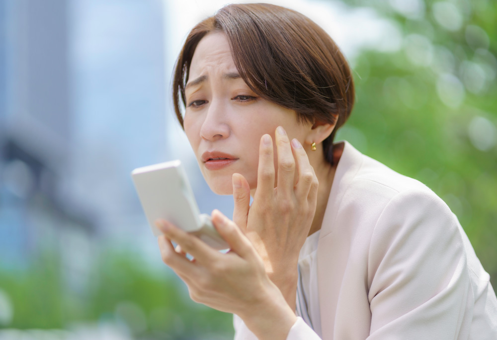 眉やリップの悩みこんな経験ありませんか？